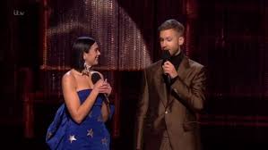 Born () 22 august 1995) is an english singer and songwriter. Brit Awards 2019 Dua Lipa Branded Diva After Locking Herself In Dressing Room Mirror Online