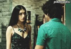Ayrıca yine hakan muhafız'da bir kahini. Top 30 Hazar Erguclu Gifs Find The Best Gif On Gfycat