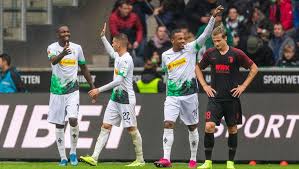 Trainer marco rose und borussia mönchengladbach wollen sich aus gegen seine alten freunde aus mönchengladbach habe er nun eine extra motivation, sagte. 5 1 Gegen Augsburg Gladbach Sturmt An Die Tabellenspitze German Site