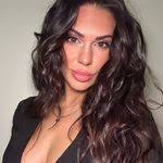 Victoria Rhoads's Instagram, Twitter & Facebook