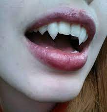 Fangs Diy Using Fake Nails Halloween Vampire Vampire Makeup Halloween Make