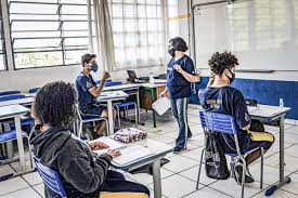 Leia também sobre moda, games, cultura, economia, turismo, saúde e mais no ig. Por Avanco Da Covid 19 Sao Paulo Adia Volta As Aulas Que Seria Em 1Âº De Fevereiro Exame