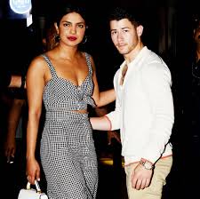 However, her height without high heels is actually not that impressive. Repeller Ø¯Ø± ØªÙˆÛŒÛŒØªØ± Priyanka Chopra And Nick Jonas Engagement Has Me Wondering Why Height Is Still A Factor When It Comes To Dating Https T Co Uoqrb5v0yu Https T Co Oxx6v0sktg