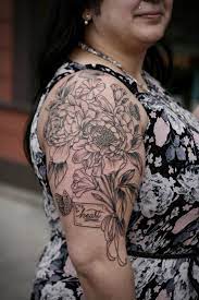 Rate 1000s of pictures of tattoos, submit your own tattoo picture or just rate others. Kirsten Makes Tattoos Tattoos Upper Arm Tattoos Girls With Sleeve Tattoos