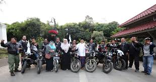 Posting artikel dan video 3. Keliling Pulau Jawa Remaja Ex Pengguna Narkoba Bandung Kampanye Bahaya Napza Dara Co Id
