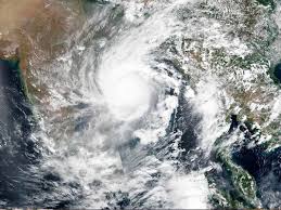 Mumbai (maharashtra) india, may 15 (ani): Mumbai On Tenterhooks As Cyclone Nisarga Approaches