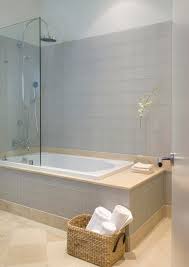 It is a wonderful idea obtaining the very best combo and experiencing the qualities of a shower stall to the bathtub to get a big or small bathroom. 75 Beautiful Modern Tub Shower Combo Pictures Ideas August 2021 Houzz