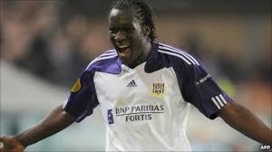 In the summer of 2017, a transfer battle ensued between manchester united and chelsea for lukaku, then of everton. Chelsea Complete Deal To Sign Anderlecht S Romelu Lukaku Bbc Sport
