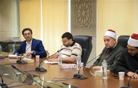 أمين"البحوث الإسلامية" يجتمع بأعضاء لجنة مراجعة طباعة المصحف ويشدِّد على  صون كتاب الله وتعزيز الرقابة على أعمال طباعته