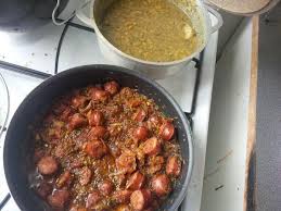 Rougail Saucisses Reunion Island Trouvez Des Produits Reunionnais Ici Http Goo Gl Rj1c7h Rougail Saucisse Reunion Rougail Saucisse Rougail