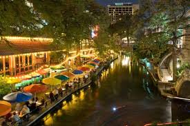 27 Reasons Living In Texas Ruins You For Life San Antonio Riverwalk Texas Tourist Attractions San Antonio