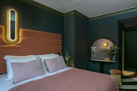 Asos, tory burch, balenciaga, sam edelman, calvin klein Make Your Bed The Highlight Of The Room With Great Headboard Ideas