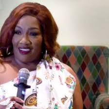 U.S. Social Media Influencer Hosts Women's Empowerment Event in Grand  Bahama