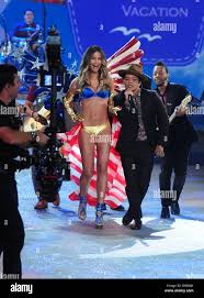 Bruno Mars Performs at the Victorias Secret Fashion Show at the Lexington  Avenue Armory Featuring: Bruno Mars Where: New York Stock Photo - Alamy