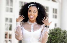 This hair styling product is used for fasten your hair and decorate yourself on wedding, party, evening and…read more… 35 Wedding Styles For Natural Hair Un Ruly