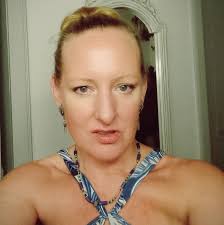 OBITUARY DAVIES, HILARY aged 81 years, passed away peacefully