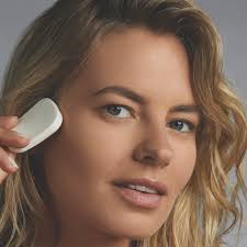 We use foundation so that we can have that smooth, airbrushed look. The Dreamiest Way To Wear Matte Foundation Max Factor