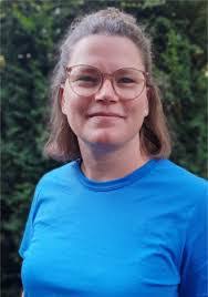 Lisa Dinges's Instagram, Twitter & Facebook