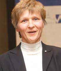 2015 MAGAZIN FÜR MARKETING UND JAHRESBROSCHÜRE DES MARKETING CLUB DRESDEN  E. V.