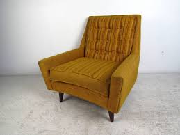 This is a purchase you're sure to look back on as very shrewd. Mid Century Modern Upholstered Lounge Chair With Tufted Back For Sale At 1stdibs