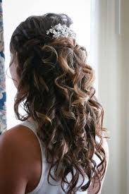 Pin By Lindsay Kristine On Happily Ever After Bridal Hair Half Up Wedding Hairstyles Half Up Half Down Half Up Hair