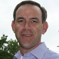 Daniel Vinyard's Instagram, Twitter & Facebook