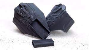 È una riedizione della saga cinematografica slegato dalla precedente trilogia diretta da sam raimi. Download Free Stl File Web Shooter Spider Man Homecoming Herotech 3d Printable Model Cults