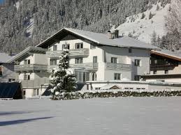 Haus marlene in der kategorie gastgewerbe. Haus Marlene Ferienwohnungen Zimmer In Lermoos