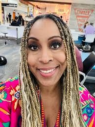 I'm thrilled to announce that I will be a keynote speaker at next year's  @wolfhallweekend The line up will also include a river cruise and an  exclusive evening performance of The Mirror