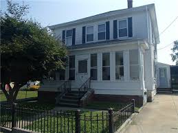Sold 14 Doran Avenue Bristol Ri 02809 4 Beds 2 Full Baths 299900