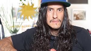 Chris Cabral's Instagram, Twitter & Facebook