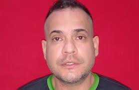 Detienen a hombre por agredir a su madre con varilla de hierro