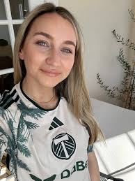 Smelling like Christmas over here!!! Shoutout to @timbersfc for my first  kit of 2024. PS There was sawdust in the box #itsthesleevesforme #mlsisback  🌲👌 #MLSSeasonPass