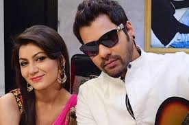 He also featured as a n abhishek mehra in another serial titled 'kundali bhagya'. Sriti Jha Shabbir Ahluwalia Kumkum Bhagya Tellychakkar Http Www Tellychakkar Com Tv Tv News Ouch Abhi Slap Prag Sriti Jha Kumkum Bhagya Bollywood Celebrities