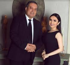 يعرض مسلسل نسل الاغراب الحلقة الجديدة في تمامًا الساعة الثامنة على قناة أون على أن يتم اعادة في الساعة الرابعة والنصف والساعة الثانية عصراً. ØªÙƒØ±ÙŠÙ… Ø²Ø§Ù‡ÙŠ ÙˆÙ‡Ø¨ÙŠ ÙÙŠ Ø¨ØºØ¯Ø§Ø¯ ØµÙˆØ±Ø© Ù…Ø¬Ù„Ø© Ø§Ù„Ø¬Ø±Ø³