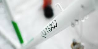 Das gefühl von sonnenerwärmtem holz unter meinen füßen, wenn ich die balkontür öffne, erfüllt mich mit purem glück. Fahrradrahmen Lackieren Mountainbiking Munster