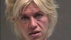 Deputies say a Florida shoplifter tried to escape