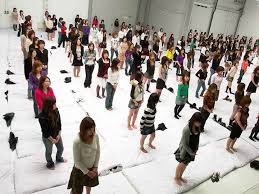 Японци установили мировой рекорд секс оргии - 500 мужчин и женщин