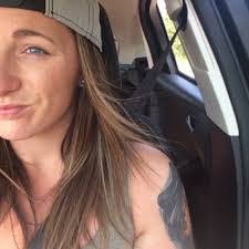 Jessica Woolsey's Instagram, Twitter & Facebook