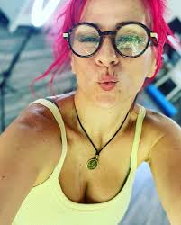 Saturday selfies!! My social media: beacons.ai/talismanntarot  #talismanntarot #jeepgirl #jeeplife #photographer #instagrammodel  #instagram #cosplay #costumes #cosplayer #propbuilder #sexy #over40  #spicycosplay #inked #photographer #fantasy #oldnorse ...