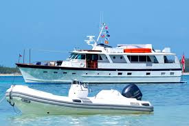 Aruba Luxury Yacht Charter Aruba Yacht Rental By The Day Private Yacht Charter Aruba In 2020 Boat Yacht Boats Luxury