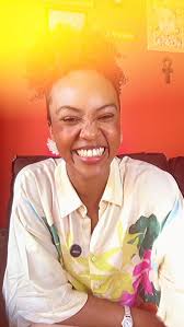 🌍🎶 VEM AÍ: Curitiba Vibra África!, Um festival com música, poesia,  artesanato, cultura e, acima de tudo, RESISTÊNCIA! 💪🏾🔥, 🗓️ Dia 26 de  Julho, 📍 Pátio da Reitoria (UFPR), 💸 Entrada GRATUITA, 💃🏾 ...