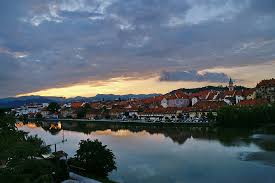 Of the remains of city walls surrounding the old downtown, the most prominent are the judgment tower, the water tower, and the jewish tower. Esperienza A Marburgo Slovenia Di Tamara Esperienza Erasmus Maribor