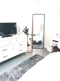 Whether you're decorating a dorm room or your teen's bedroom, it pays to embrace color, pattern, and bold accessories. Clean Aesthetic Bedroom Blaire Wilson Fresh Bedroom White Minimal Plant Home Decor Design Fresh Bedroom Bedroom Furnishings White Bedroom Design