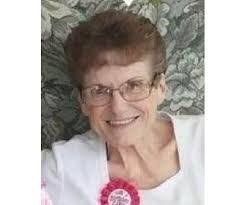 Carol Cantwell's Instagram, Twitter & Facebook