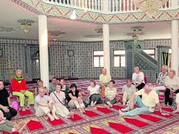 Für moschee teppiche kontakt : Touristen Tour In Der Moschee Gottingen