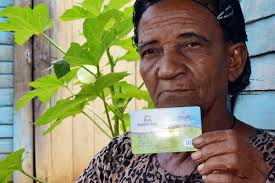 Margarita hace politiquería con la tarjeta Solidaridad (reportaje de La  Lupa)