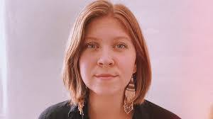 Danielle Cleaver's Instagram, Twitter & Facebook