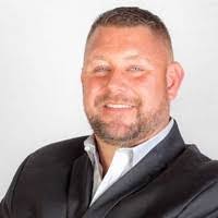 Kenneth Row's Instagram, Twitter & Facebook