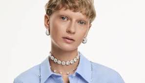 Elegance of Africa SCS Crane Neema